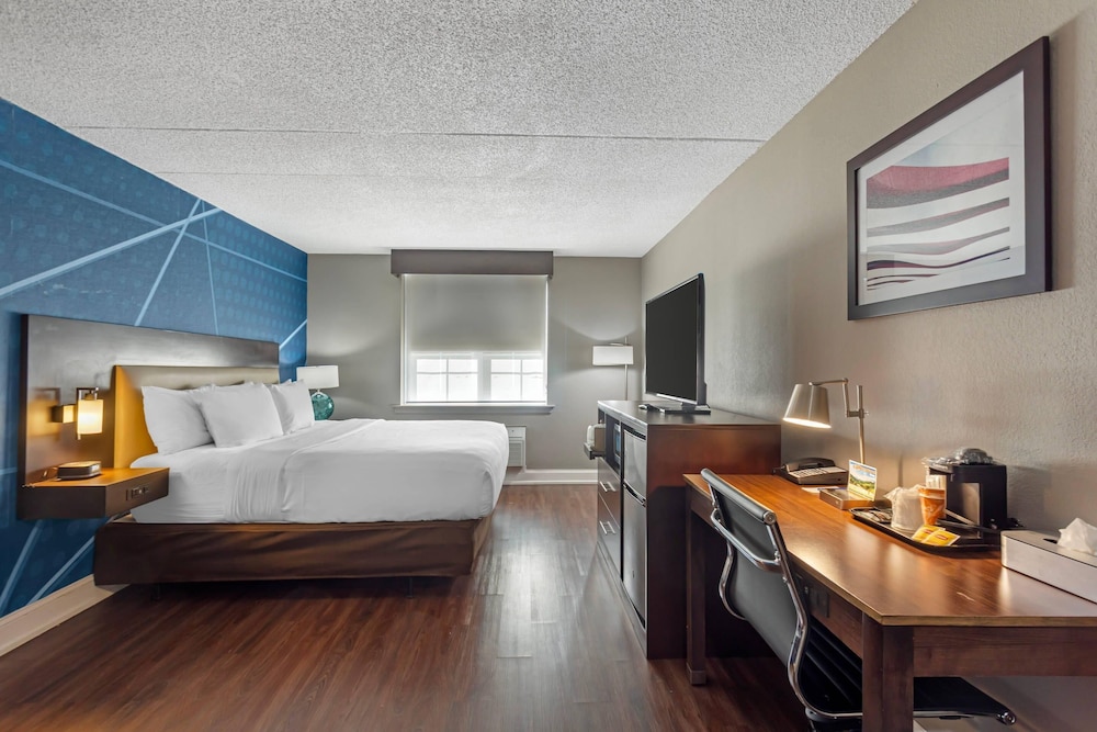Room, 1 King Bed, Accessible, Non Smoking - Photo 1