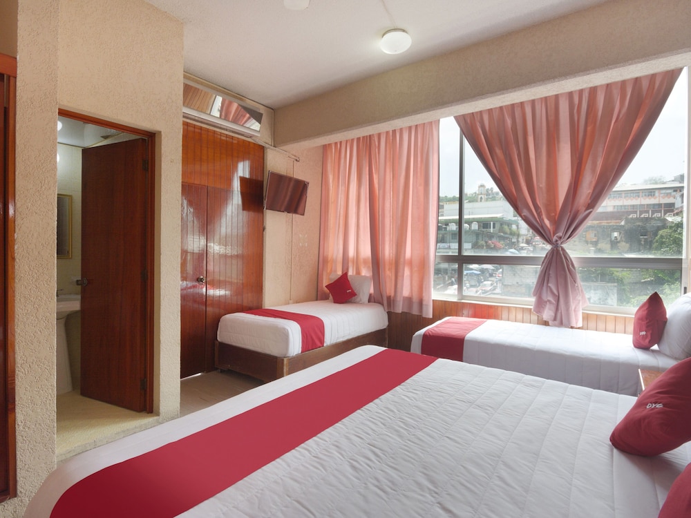 Economy Quadruple Room - Photo 5