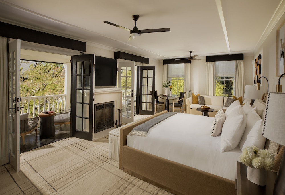 Suite (The Julia)