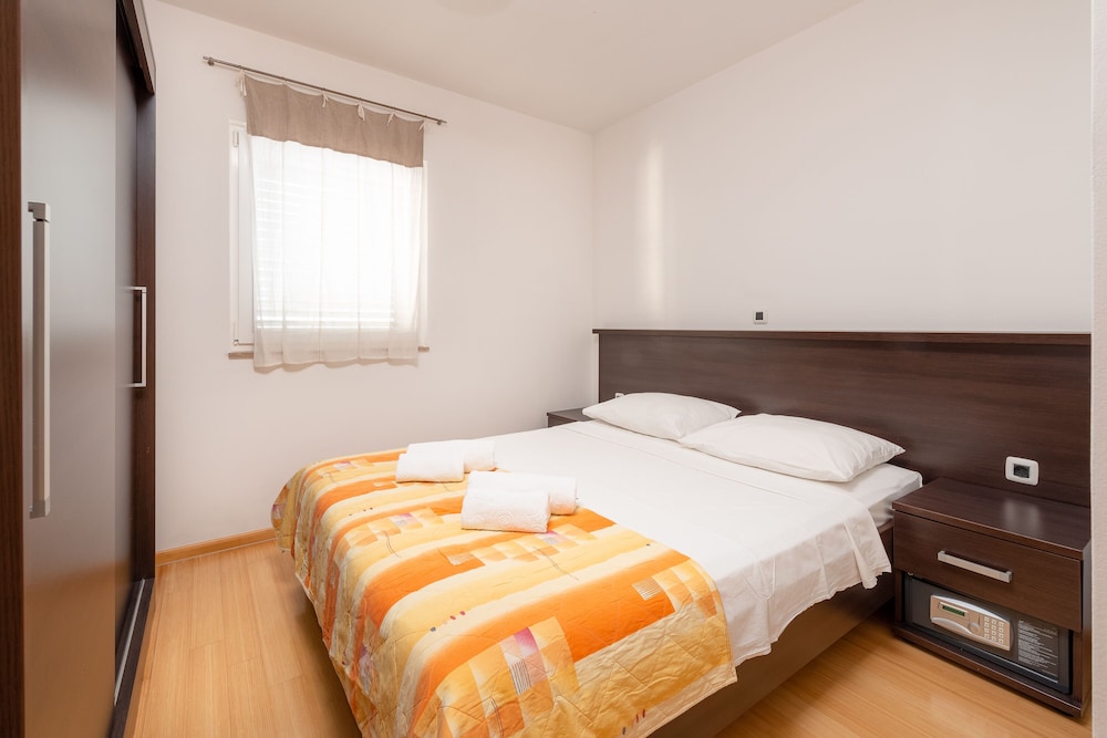 Basic Apartment (14) photo 1