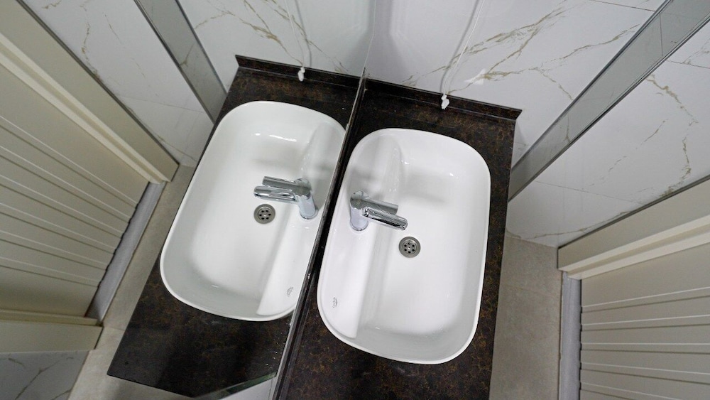 Standard Double or Twin Room photo 2