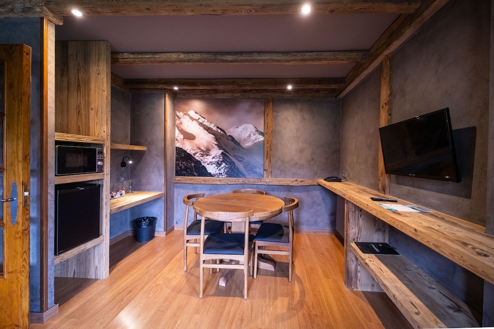 Single Room (Mountain Suite) photo 3