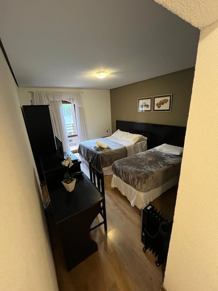 Standard Twin Room photo 2