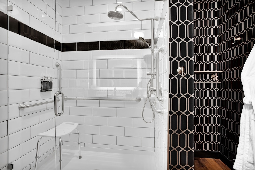 The Parker Hotel, Billede 6