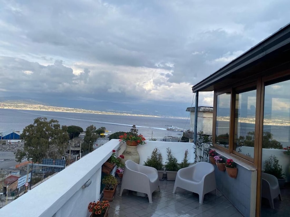 Apartment, 2 Bedrooms, Terrace, Ocean View photo 1