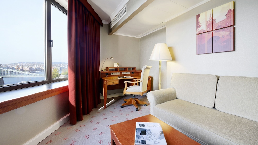 Junior Suite, 1 Queen Bed, River View - Photo 3