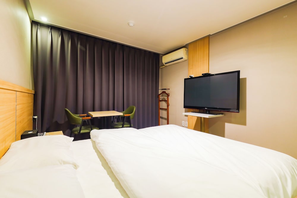 Basic Double Room (Free access to fitness) photo 3