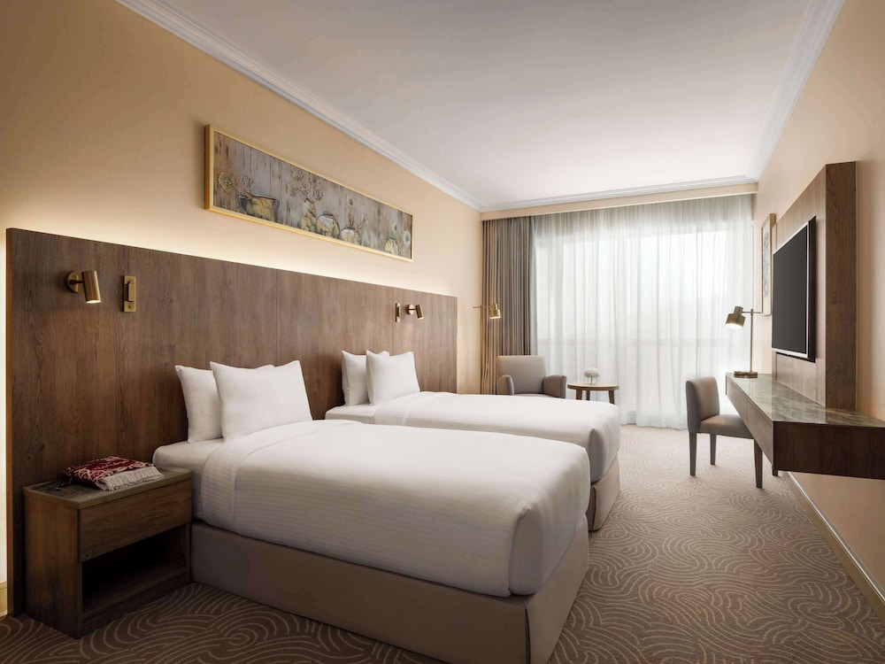 Superior Room, 2 Twin Beds, City View - Photo 1