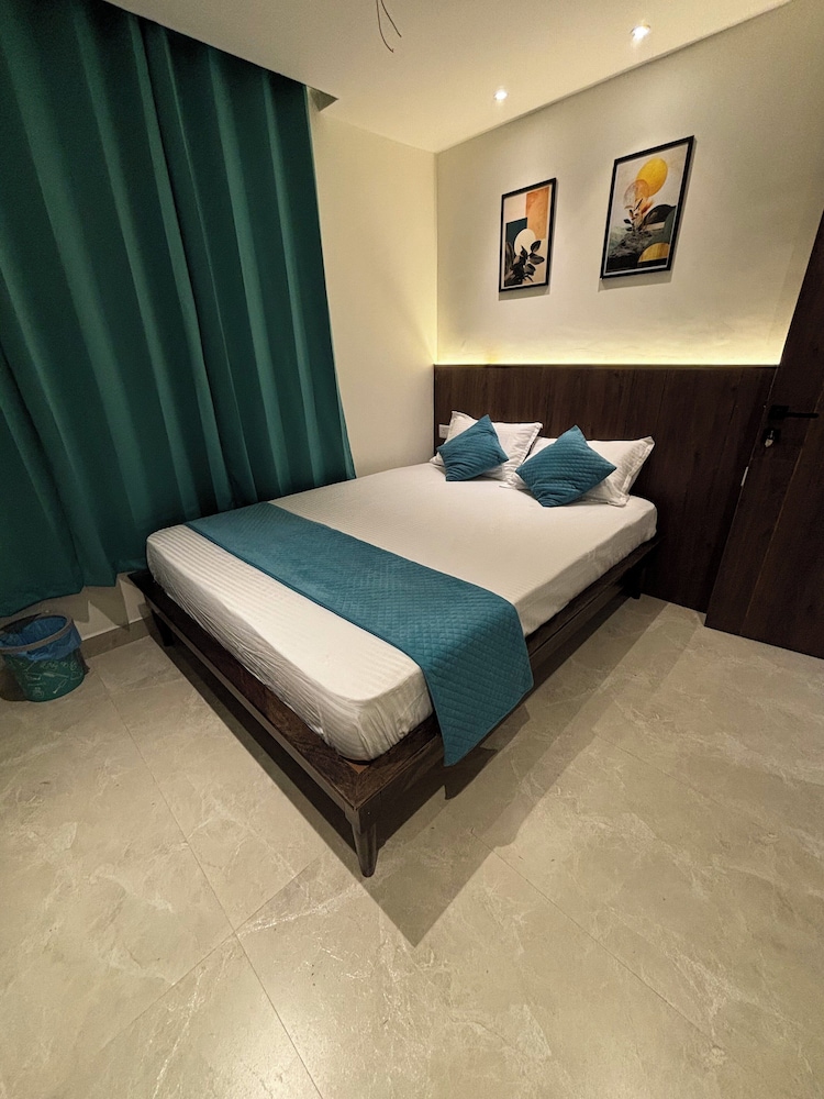 Executive Double Room, City View