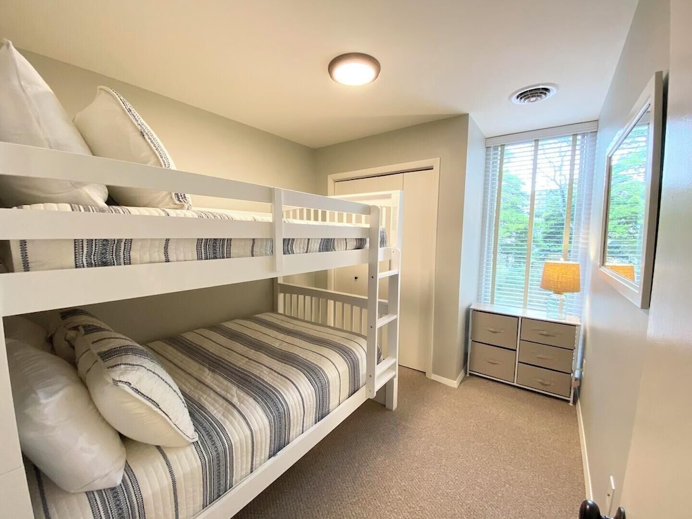 Condo, Multiple Beds, Balcony, Pool View