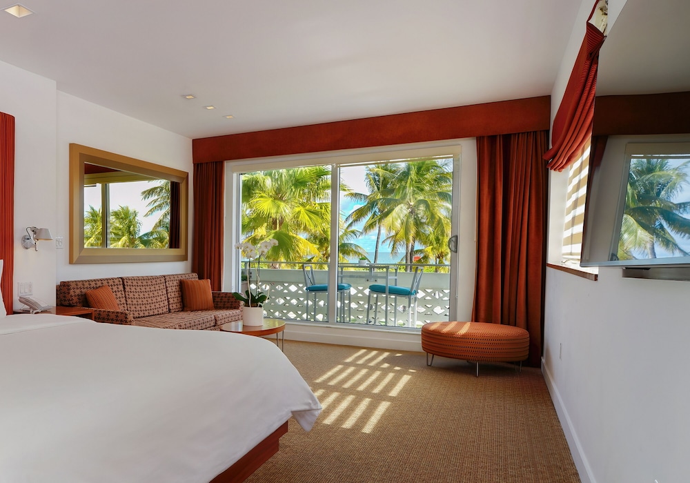 Oceanfront Balcony King - Photo 2