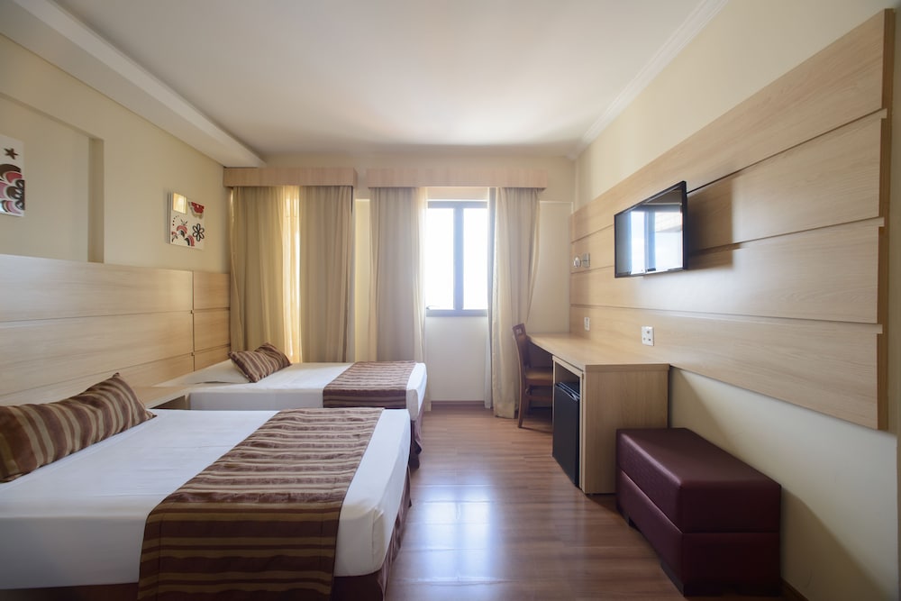 Superior Room, 3 Twin Beds photo 2