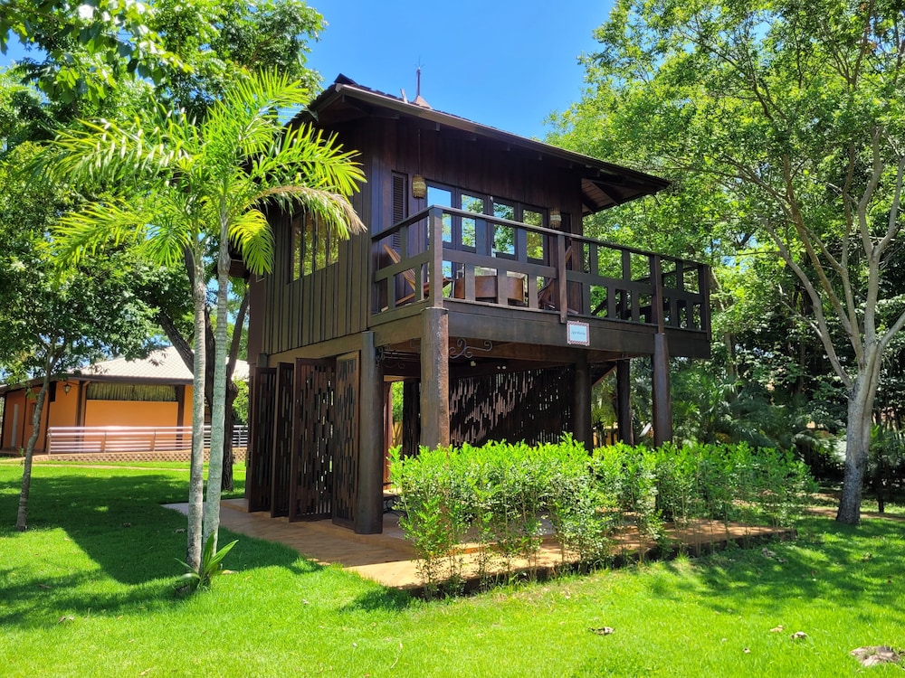 Deluxe Bungalow photo 2