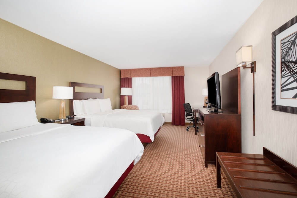 Standard Room, 2 Queen Beds - Photo 2