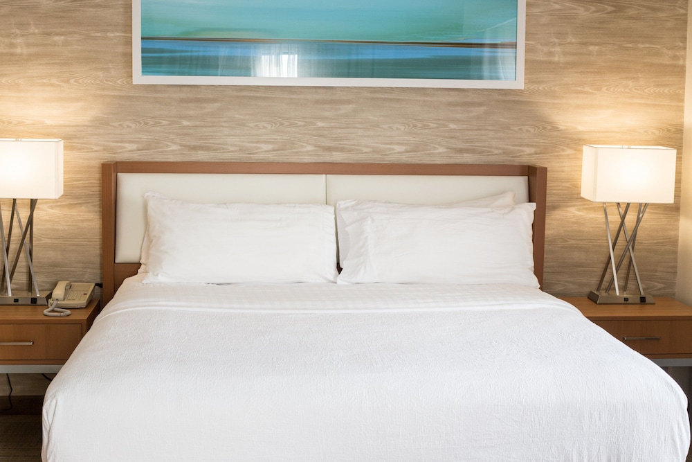 Suite, 1 King Bed, Jetted Tub - Photo 2