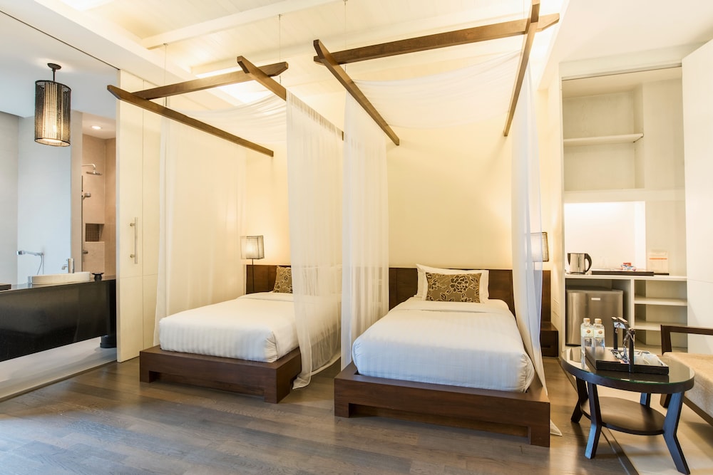 Grand Deluxe Room Only
