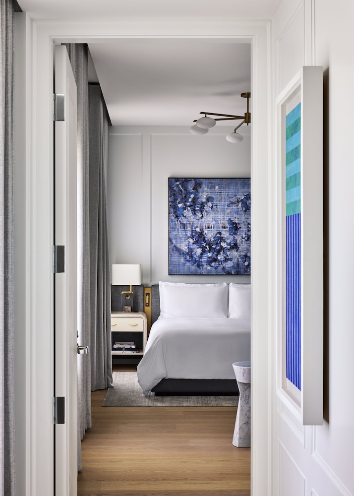 Rosewood Suite thumbnail 5