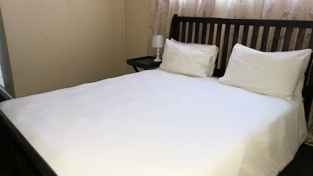 Executive Room, 1 Queen Bed, Ensuite, Mezzanine photo 1