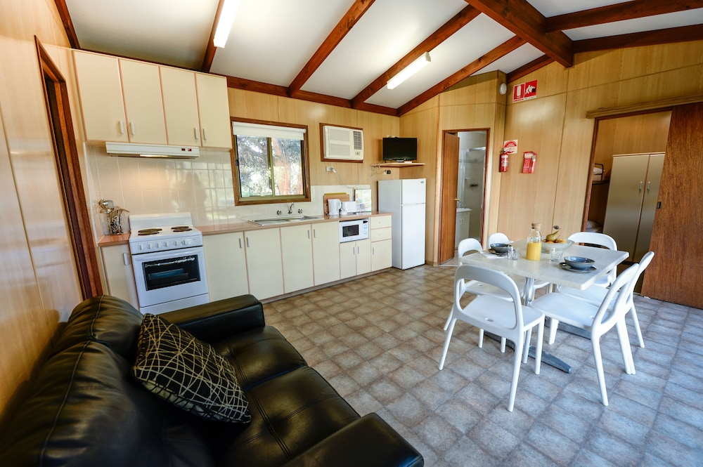 Twin Room, Multiple Beds, Non Smoking photo 2