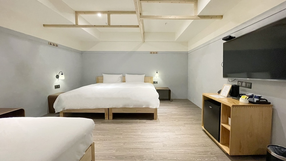Economy Triple Room - Photo 5