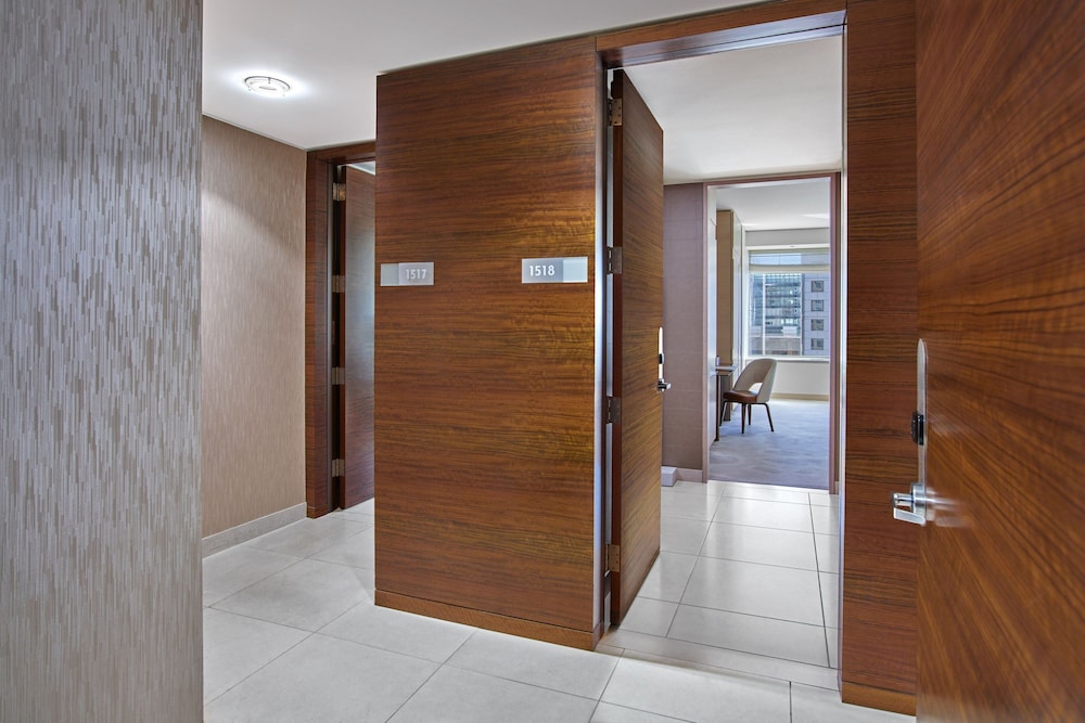 Signature Suite, 2 Bedrooms thumbnail 5