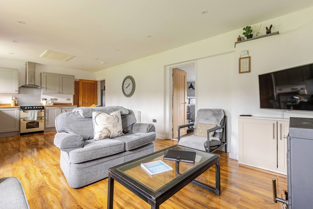 Bungalow, 3 Bedrooms, Balcony, Garden View