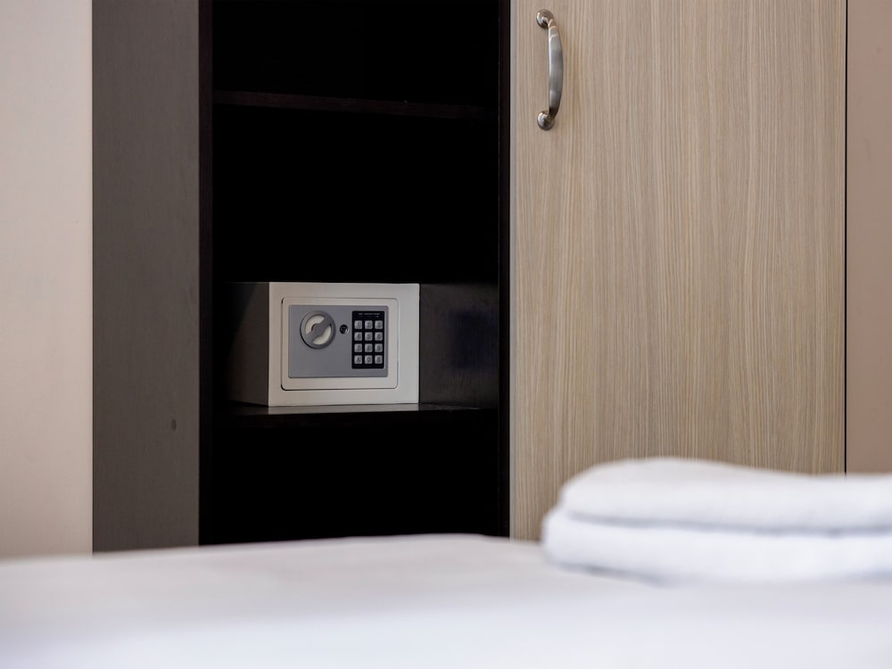 Standard Double or Twin Room photo 3