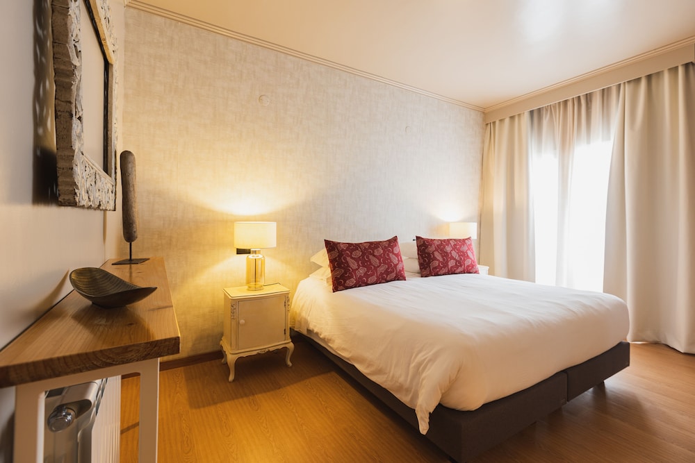 Standard Double or Twin Room photo 1