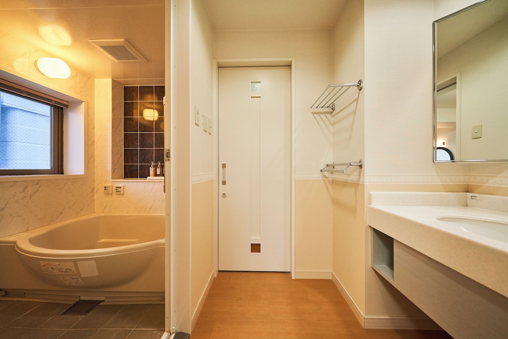 Room with Jacuzzi, 1 Queen Bed, Non Smoking, River View【Annex】 photo 3