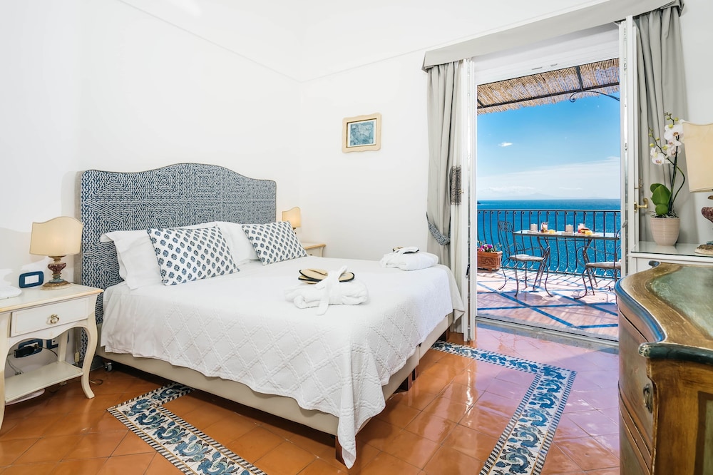 Superior Double Room, Balcony, Sea View - Photo 1