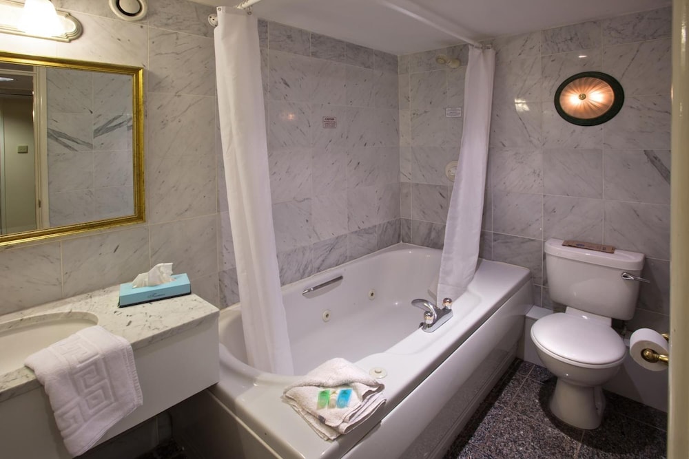Executive Double Room - Photo 8