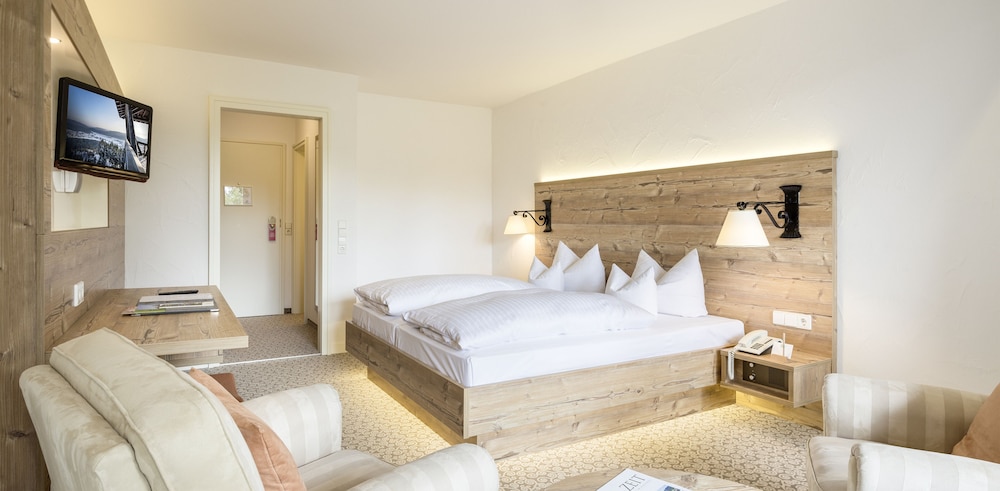 Classic Double Room Woodside View - Photo 4