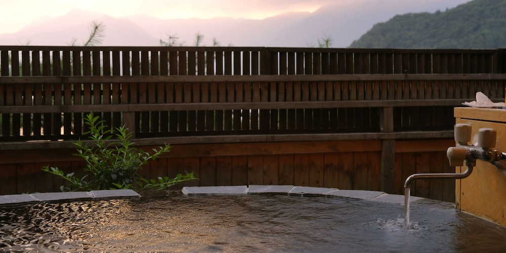 Room, Hot Tub photo 3