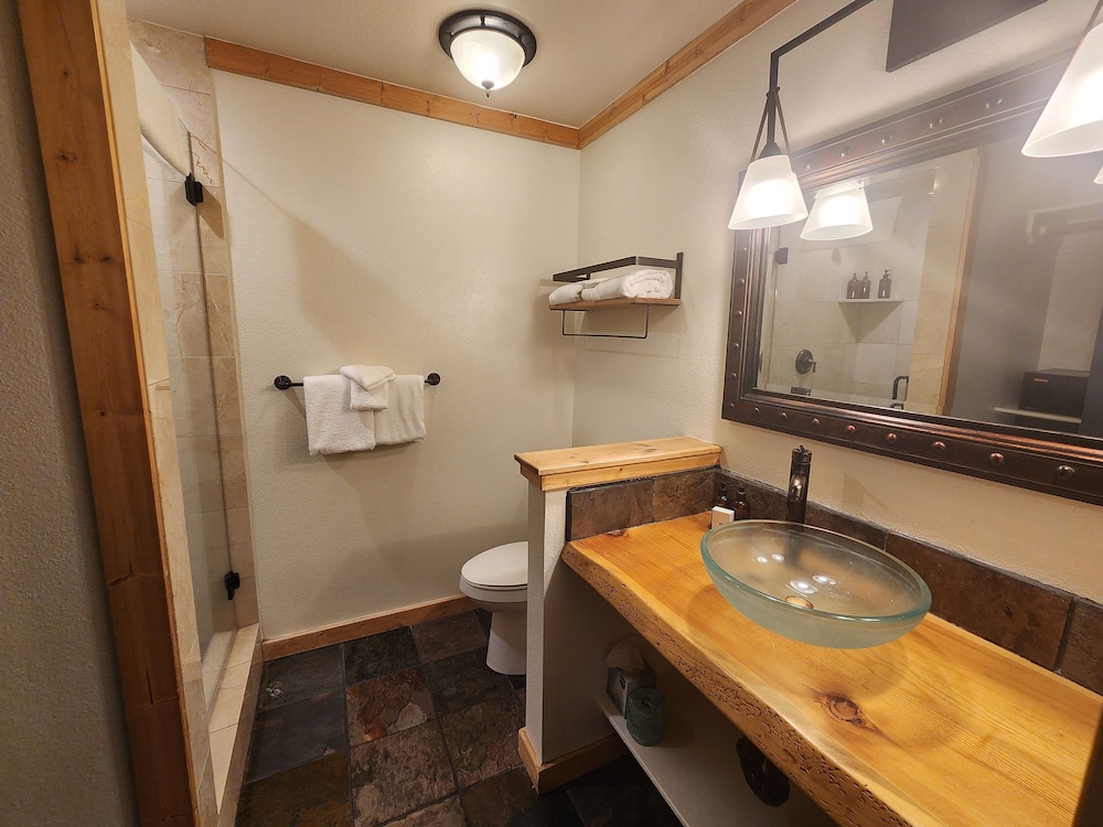 Deluxe Room, 2 Queen Beds - Photo 3