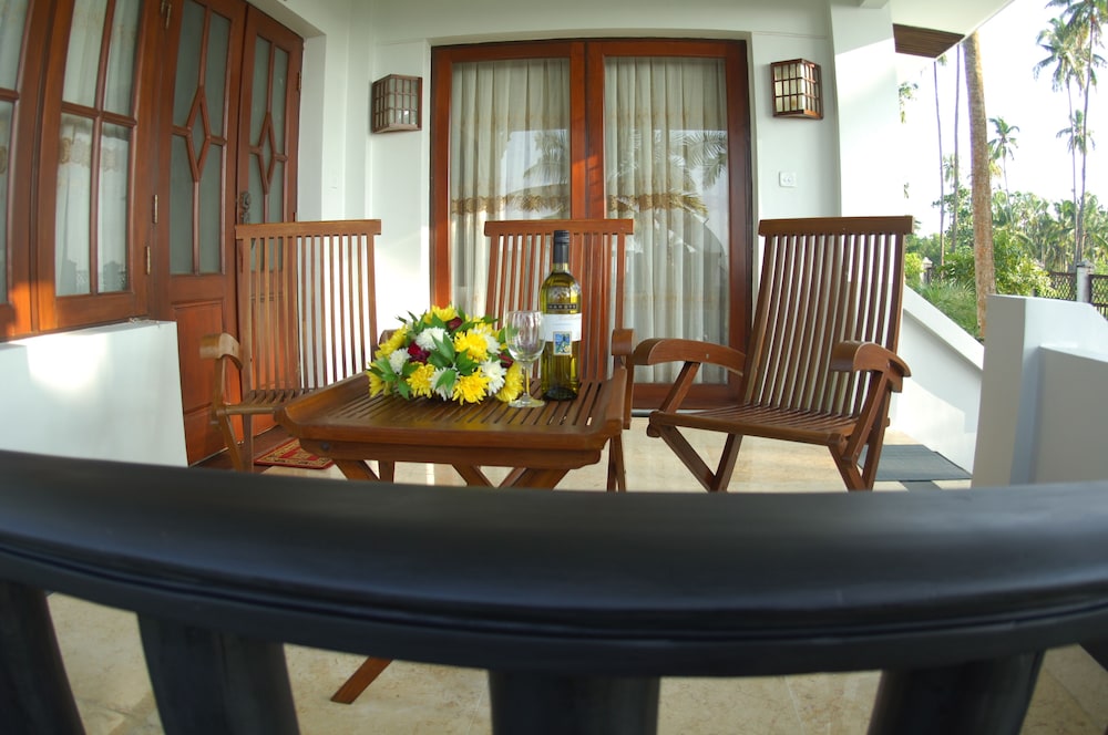 Suite Villa Beach Front 2 Pax photo 2