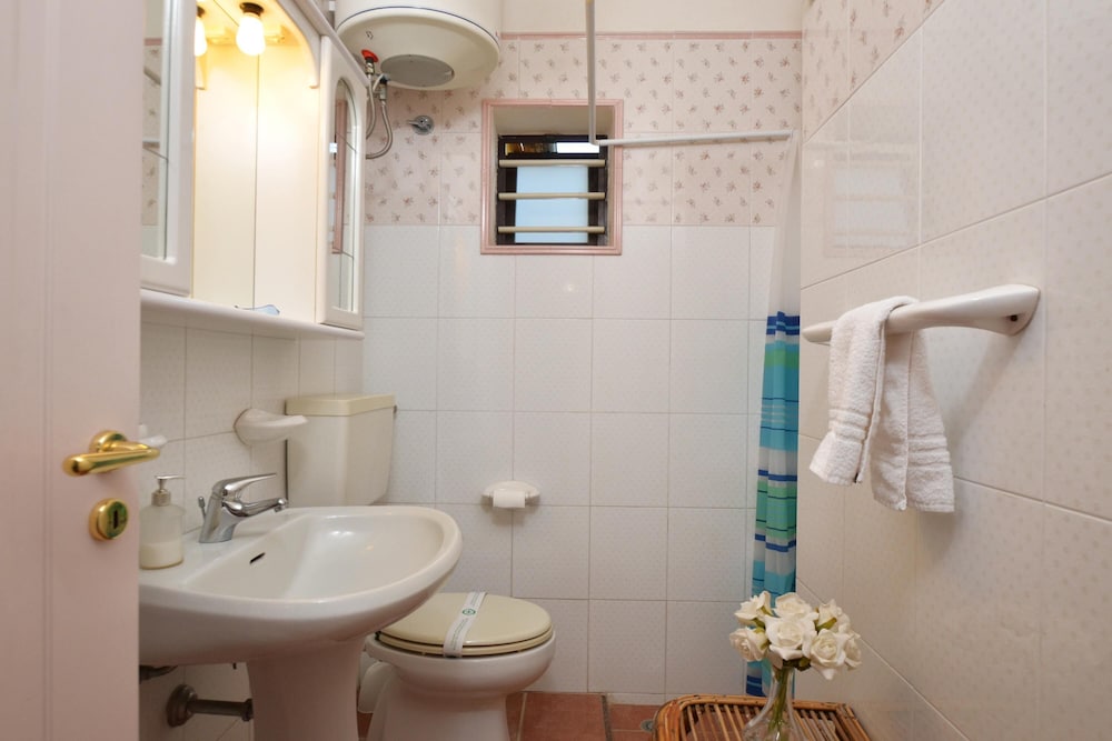 Family Villa, Multiple Bedrooms, Mountainside (Villa Torres) photo 2