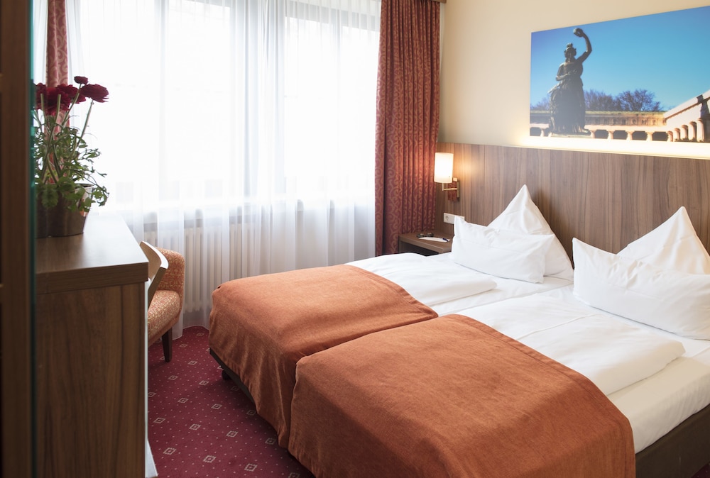Standard Double Room, 1 Double or 2 Twin Beds, photo 6