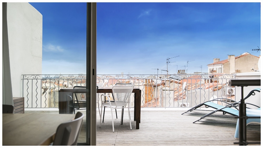 Apartment, 2 Bedrooms, Terrace photo 1