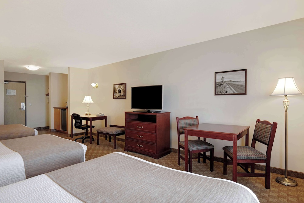 Room, Multiple Beds, Non Smoking photo 3