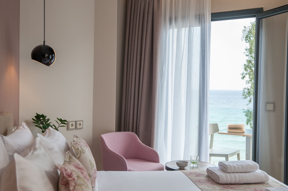 Standard Double or Twin Room photo 3
