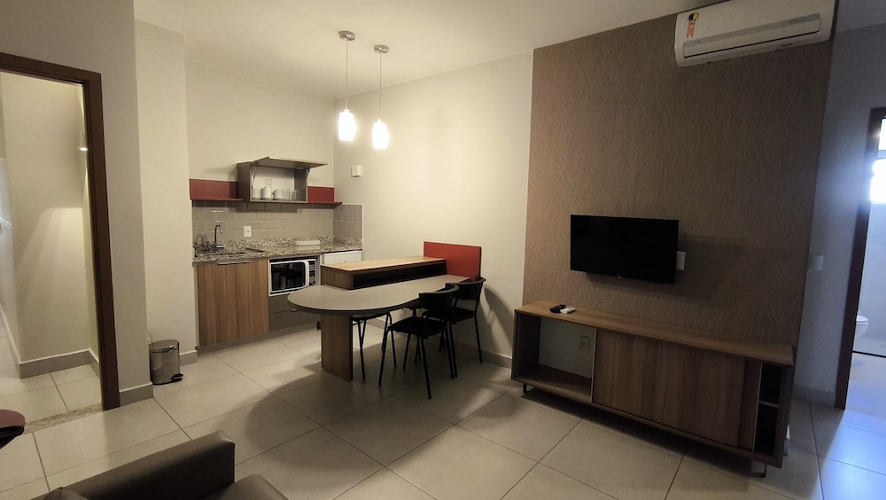 Family Room - Photo 7