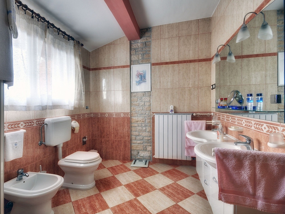 House photo 2