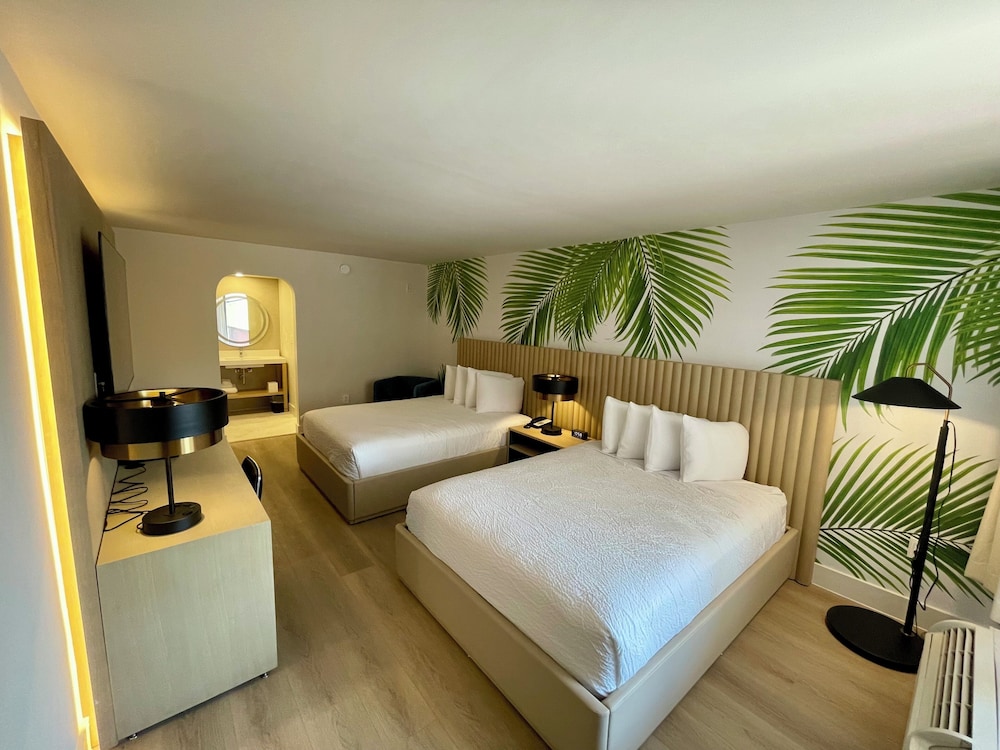 Deluxe Mini Suite Two Queen Beds - Photo 1