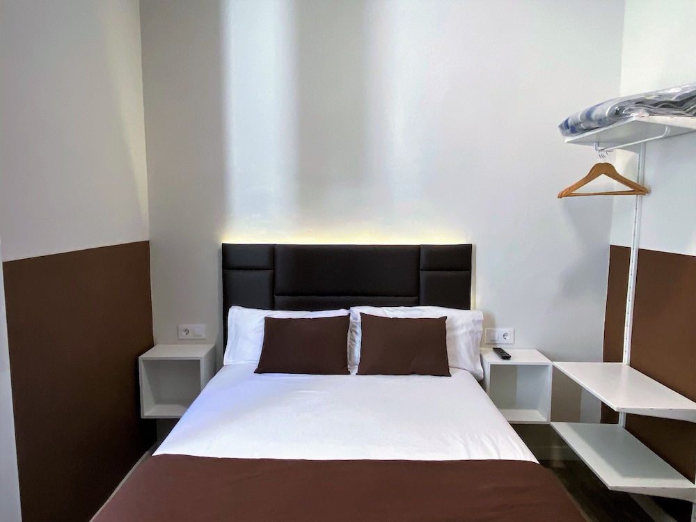 Basic Double Room photo 2