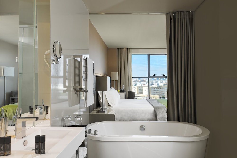 Standard Room (2 Ad + 1 Ch) - Photo 5