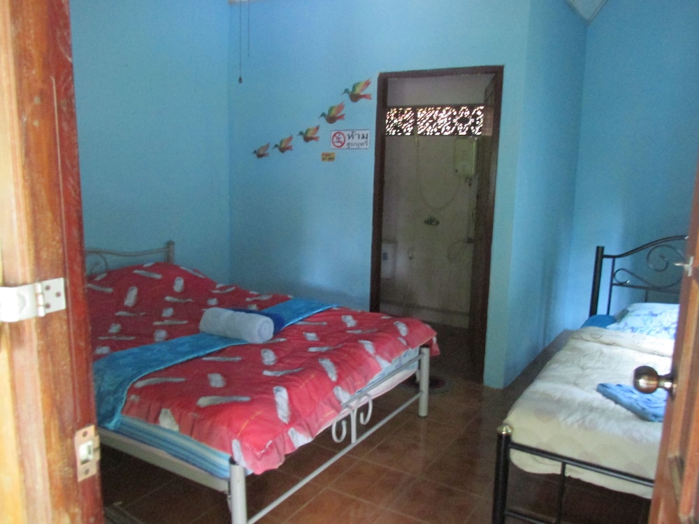 Standard Double Room, 1 Queen Bed, Non Smoking, Pool Access