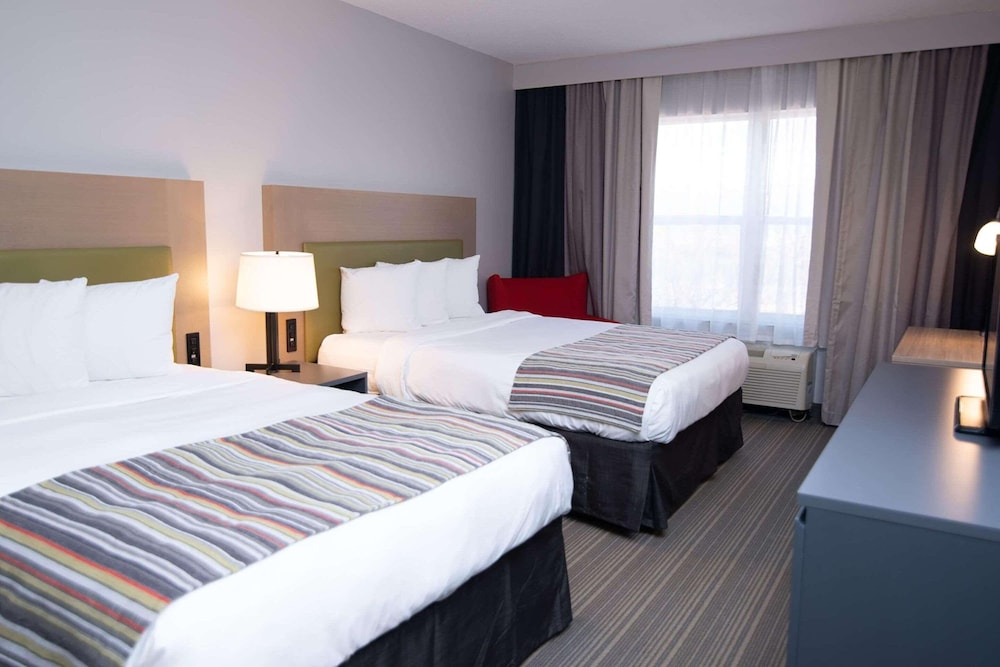 Room, 2 Queen Beds, Non Smoking - Photo 1