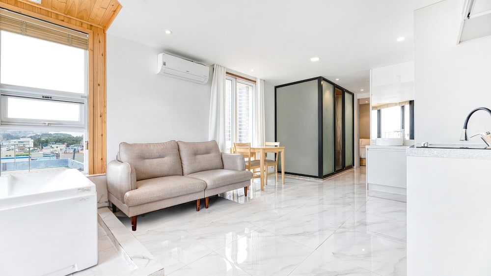Basic Room, 1 Bedroom (B401(spa /half ocean view)) - Photo 9