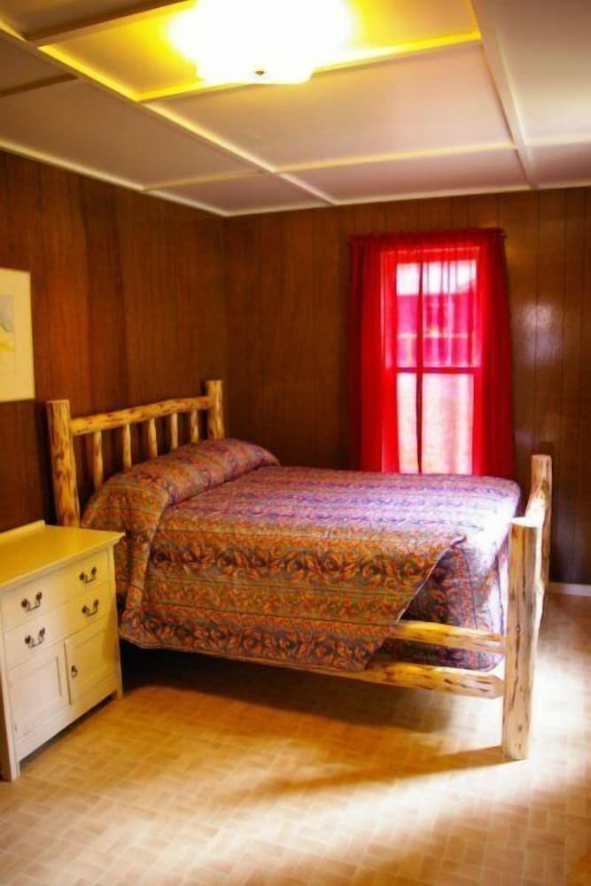 Cabin 7, 1 Double Bed, Refrigerator photo 1
