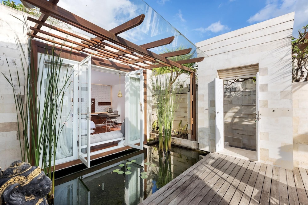 Villa, Smoking